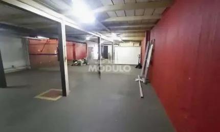 Prédio comercial para locação no Bairro Custódio Pereira