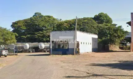 Sala comercial para alugar na Avenida José Andraus Gassani, --, Distrito Industrial, Uberlândia