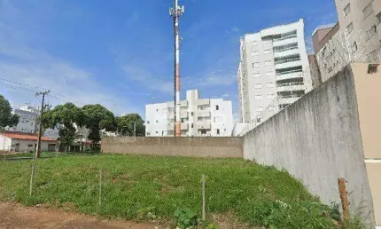 Terreno à venda na Rua Professora Nilda de São José, --, Santa Mônica, Uberlândia