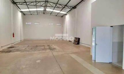 Barracão / Galpão / Depósito para alugar na Rua Maipo, --, Santa Rosa, Uberlândia