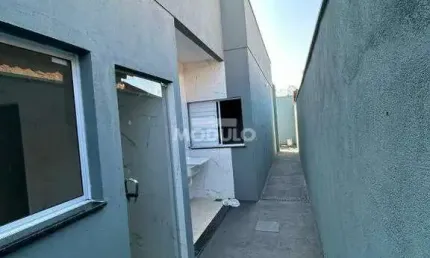 CASA RESIDENCIAL à venda, 2 quartos, 1 suíte, 2 vagas, JARDIM CANAA - Uberlândia/MG