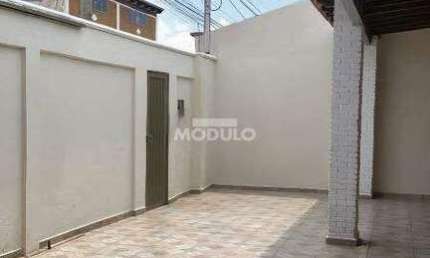Casa residencial para locação, bairro Jardim Brasília