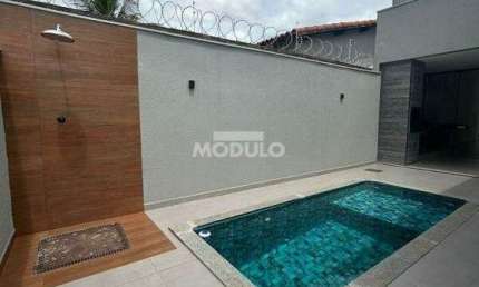 Casa Jardim Patricia Sala pé direito duplo , 3 quartos, suite, varanda gourmet , 150 M privativo