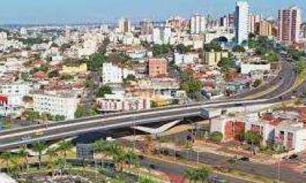 Terreno à venda na Avenida Anselmo Alves dos Santos, --, Saraiva, Uberlândia
