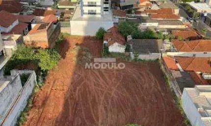 Terreno à venda na Rua Bueno Brandão, --, Osvaldo Rezende, Uberlândia