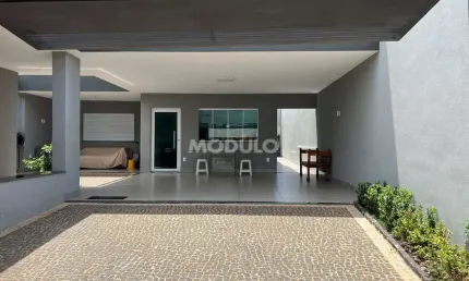 Casa com 3 quartos à venda na Rua Mairy da Rocha, --, Nova Uberlândia, Uberlândia