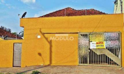 Casa com 3 quartos para alugar na Rua Melo Viana, --, Martins, Uberlândia