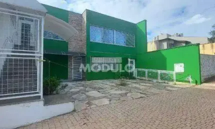 Prédio para alugar na Avenida Getúlio Vargas, --, Daniel Fonseca, Uberlândia