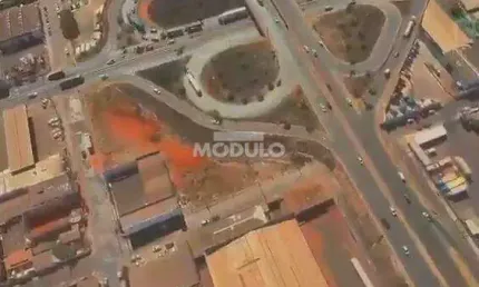 Terreno à venda na Avenida Antônio Tomaz Ferreira De Rezende, --, Marta Helena, Uberlândia