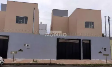 Casa com 2 quartos à venda na Rua João Hortêncio, --, Alto Umuarama, Uberlândia