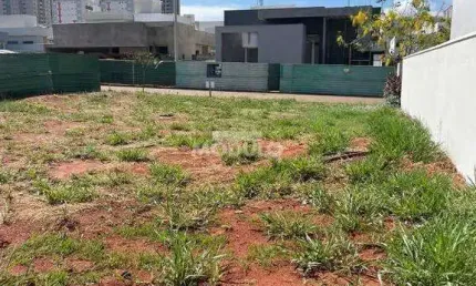 Terreno em condomínio fechado à venda na Avenida Vereador Carlito Cordeiro, --, Laranjeiras, Uberlândia
