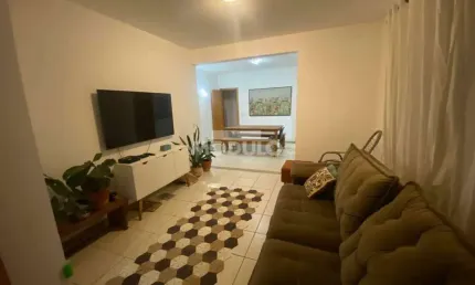 Apartamento com 3 quartos à venda na Avenida Alexandre Ribeiro Guimarães, --, Saraiva, Uberlândia