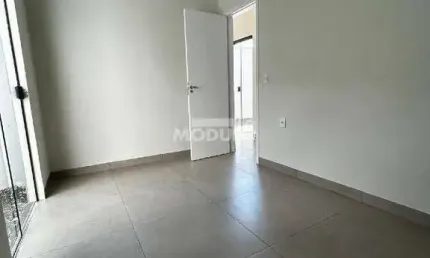 CASA RESIDENCIAL à venda, 2 quartos, 1 suíte, 2 vagas, Shopping Park - Uberlândia/MG