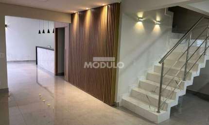 Casa em condomínio fechado com 3 quartos à venda na Avenida Nicomedes Alves dos Santos, --, Morada da Colina, Uberlândia