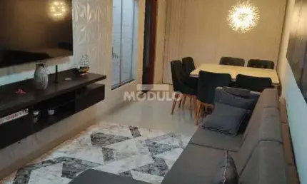 Excelente Casa com Fino Acabamento Condominio Terra Nova 3