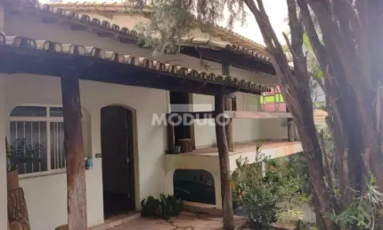 Casa residencial e Comercial para locação, bairro Santa Mônica