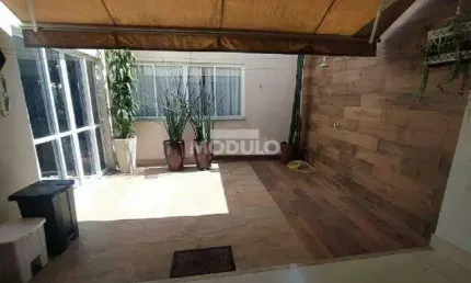 Casa Residencial para locação no bairro Jardim Patrícia