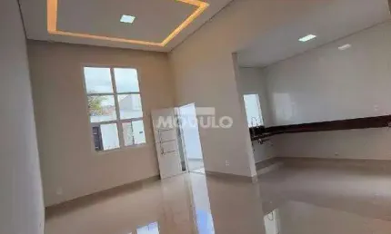 CASA RESIDENCIAL à venda, 3 quartos, 1 suíte, 2 vagas de garagem, no Bairro Segismundo Pereira