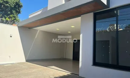 CASA RESIDENCIAL à venda, 3 quartos, 3 suítes, 4 vagas, Vigilato Pereira - Uberlândia/MG