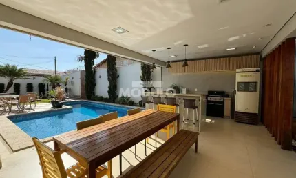 CASA RESIDENCIAL à venda, 3 quartos, 3 suítes, 2 vagas, ALTO UMUARAMA - Uberlândia/MG