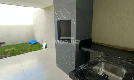 CASA RESIDENCIAL à venda, 3 quartos, 1 suíte, 2 vagas, NOVO MUNDO - Uberlândia/MG