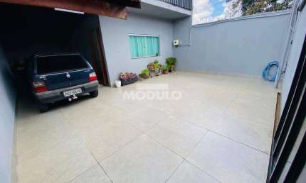 CASA RESIDENCIAL à venda, 3 quartos, 1 suíte, 3 vagas, Planalto - Uberlândia/MG