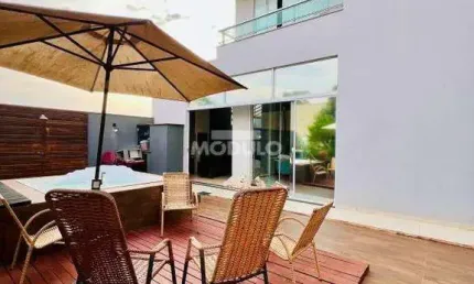 CASA DE CONDOMÍNIO à venda, 4 quartos, 2 suítes, 4 vagas, Shopping Park - Uberlândia/MG