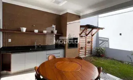 CASA RESIDENCIAL à venda, 3 quartos, 1 suíte, 2 vagas, ALTO UMUARAMA - Uberlândia/MG