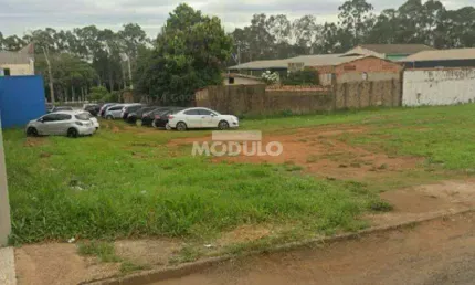 Terreno à venda na Avenida Ubiratan Honório de Castro, --, Santa Mônica, Uberlândia