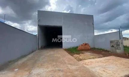 Galpão/Depósito/Barracão para aluguel, 3 vagas, Segismundo Pereira - Uberlândia/MG