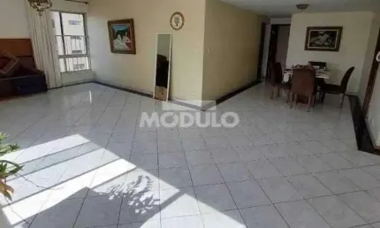 APARTAMENTO à venda, 4 quartos, 2 suítes, 1 vaga, CENTRO - Uberlândia/MG