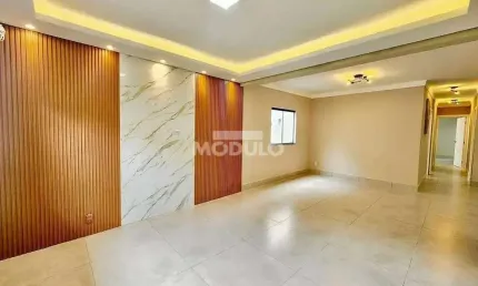 CASA RESIDENCIAL à venda, 3 quartos, 1 suíte, Santa Luzia - Uberlândia/MG