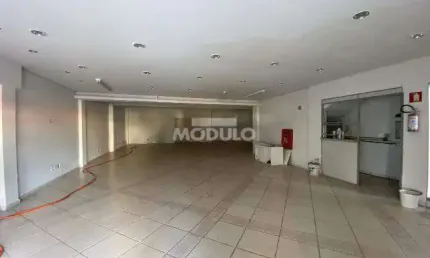 Ponto comercial para alugar na Avenida João Naves de Ávila, --, Centro, Uberlândia