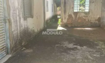 Terreno à venda na Rua Jorge Martins Pinto, --, Santa Mônica, Uberlândia