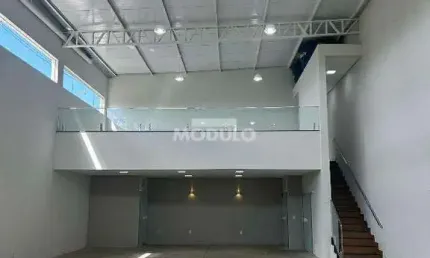Barracão / Galpão / Depósito para alugar na Avenida Tonico Rezende, --, Jardim Europa, Uberlândia