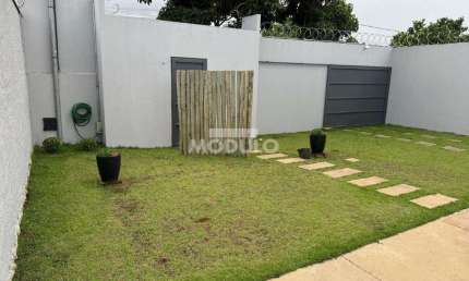 Casa com 1 quarto para alugar na Rua Terezinha Inez Alves, --, Novo Mundo, Uberlândia