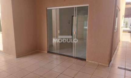Casa à venda com 2 quartos e 2 vagas - Jardim Europa Uberlândia/MG
