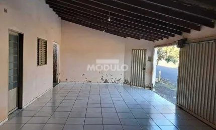 Casa com 3 quartos à venda na Rua Valdeci Pereira da Silva, --, Taiaman, Uberlândia
