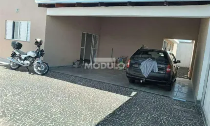 CASA RESIDENCIAL à venda, 3 quartos, 1 suíte, 3 vagas, MINAS GERAIS - Uberlândia/MG