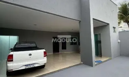 Casa residencial para locação, bairro Granada com 3 quartos