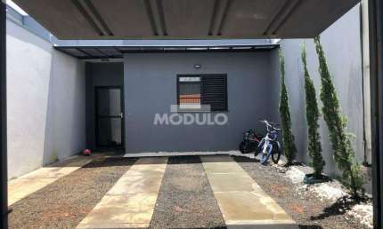 Casa residencial mobiliada para locação, bairro Novo Mundo com 3 quartos