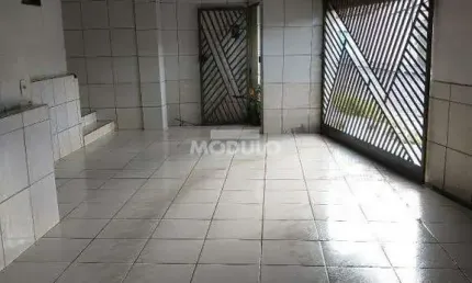 CASA RESIDENCIAL à venda, 3 quartos, 2 suítes, 2 vagas, BOM JESUS - Uberlândia/MG