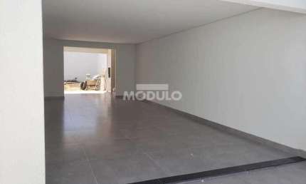 CASA RESIDENCIAL à venda, 3 quartos, 1 suíte, 3 vagas, SAO JORGE - Uberlândia/MG