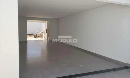CASA RESIDENCIAL à venda, 3 quartos, 1 suíte, 3 vagas, SAO JORGE - Uberlândia/MG