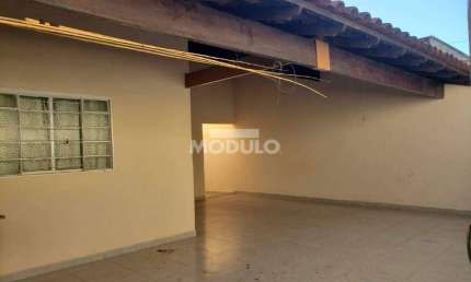 CASA RESIDENCIAL à venda, 3 quartos, 1 suíte, 3 vagas, ALTO UMUARAMA - Uberlândia/MG