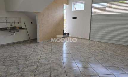 Apartamento residncial para locação bairro Custodio Pereira com 3 quartos