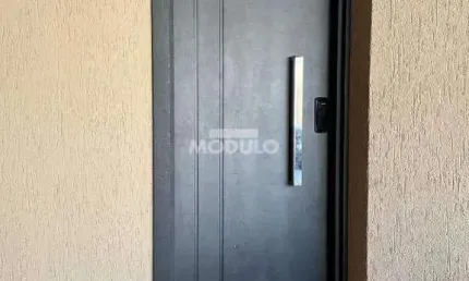 Casa Residencial para locação no Bairro Tubalina com 3 suítes