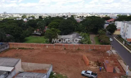Terreno à venda na Rua Pio XII, --, Saraiva, Uberlândia