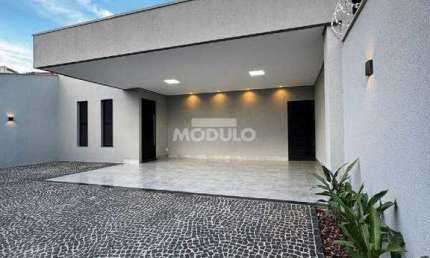 CASA RESIDENCIAL à venda, 3 quartos, 1 suíte, 4 vagas, Granada - Uberlândia/MG