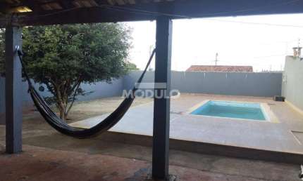CASA RESIDENCIAL à venda, 2 quartos, 5 vagas, Granada - Uberlândia/MG